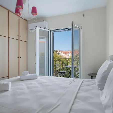 Ampatielou 2 Apartment